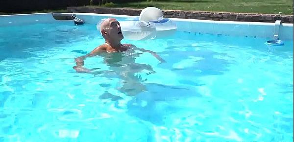 Hot Blonde Chick Gets Fucked By the Hunky Man by the Pool