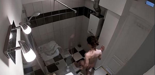 Hidden camera footage of my roomate taking a bath